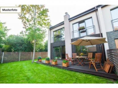 Zwangsversteigerung Reihenmittelhaus in 32257 Bünde, Paul-Schneider-Straße