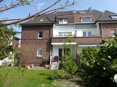 PROVISIONSFREI! Großzügige 2-Zi.-Wohnung mit Südbalkon