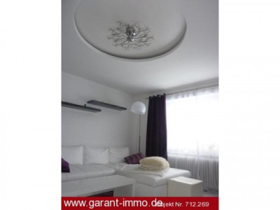 Äußerst großzügige 2 1/2 Zimmer-Wohnung mit separatem Zimmer