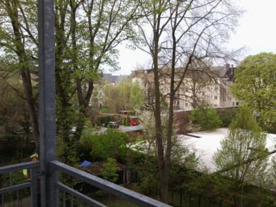 3 Zi. Whg. in ruhiger Wohnlage mit EBK und Balkon zur Südseite