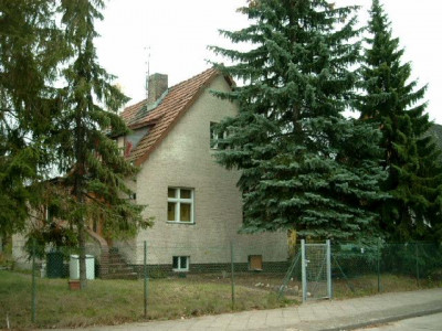 modernisierungsbedürftiges EFH in Rudow auf großem Grundstück