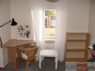 FLATmix.de / Schön möblierte Musterwohnung in einem Altbau, Innenstadtnah