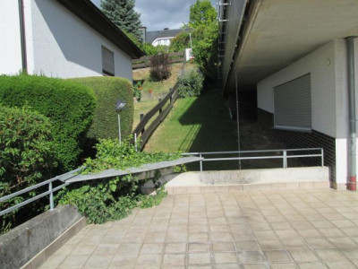 MALCHEN:  ATTRAKTIVE, HELLE  3 -  ZKB - ERDGESCHOSS - WOHNUNG MIT EBK UND GROSSER TERRASSE!