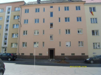 * Moderne 2 Zi.-Whg. mit Balkon, Laminat und großem Gemeinschaftsgarten *