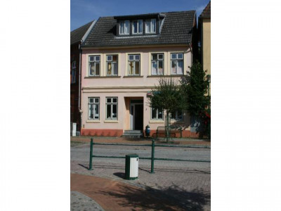 MFH mit Gewerbeeinheit in guter Lage