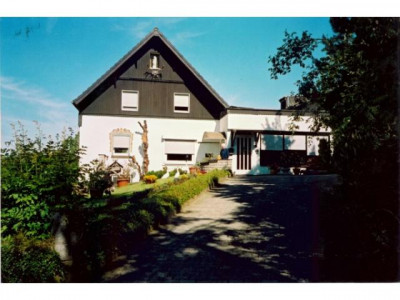 Daun: gepflegtes Einfamilienwohnhaus mit unverbaubarer Fernsicht