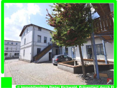 2,5-Raum Wohnung mit eigener Terrasse in Hafennähe