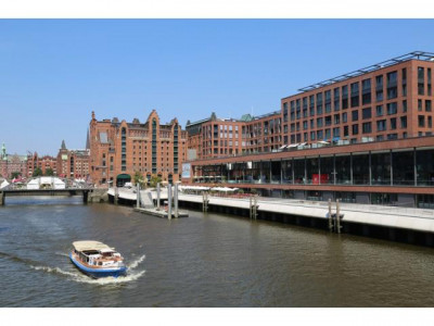 HafenCity: Exklusive 3-Zi.-Whg,  auch als Büro nutzbar. Courtagefrei und Erstbezug!