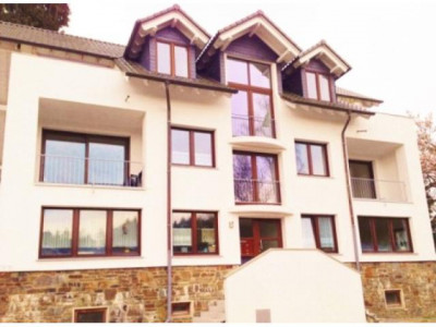 Freistehendes Mehrfamilienhaus in zentraler Lage von Herchen