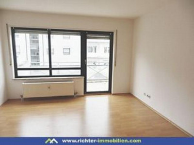 Mitten in den Quadraten im ruhigen Hinterhaus mit Balkon und Garage