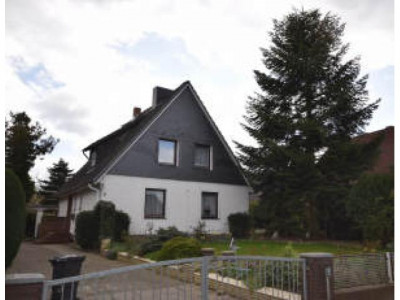 Einfamilienhaus mit Keller und Garage ***IDEAL für Handwerker***