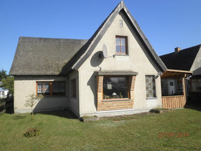 Fuhlendorf zwischen Wald & Bodden: Reetgedecktes Einfamilienhaus