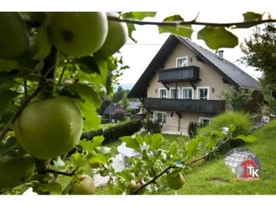 Toll gelegenes kernsaniertes Landhaus mit ELW in Velden am Wörthersee/Östereich.