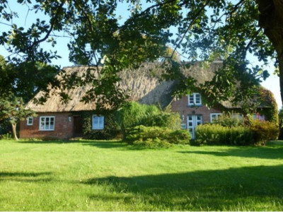 Historisches Reetdachhaus mit sep. Einliegerwohnung