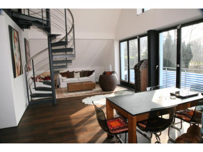 Der äußere Eindruck vermittelt nicht den wahren Wohnwert. Unbedingt ansehen !!