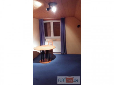 FLATmix.de / Zimmer mit eigenem Bad in einem Privathaus, möbliert oder unmöbliert