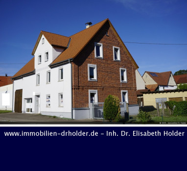 VERKAUFT !!! Schönes Haus in Dorfrandlage mit großzügigem Grundstück