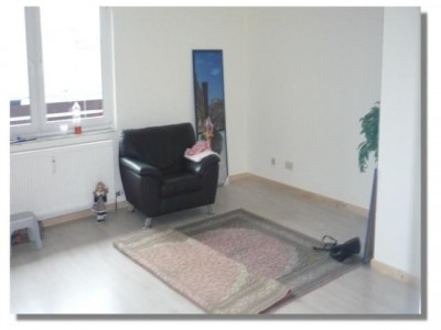 Über den Dächern von Lützenkirchen - 4 Zimmer Wohnung mit Tiefgaragenstellplatz und Grünblick vom Balkon!