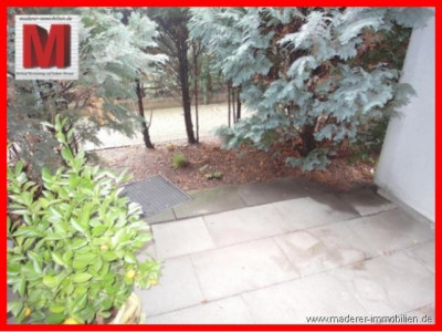 1 Zimmer Terrassenwohnung mit neuem Laminat und Küche in Nürnberg Schweinau