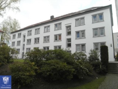Bezaubernde Wohnung in ruhiger Lage mit EBK und Loggia!