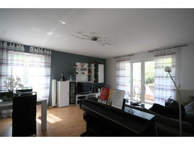 Helle 4 Zimmer Wohnung in Meerbusch- Strümp in kleiner WE neu zu vermieten!