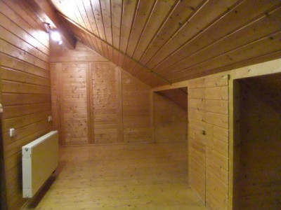 Dachterrasse und 2 ZKB suchen neuen Mieter ab sofort