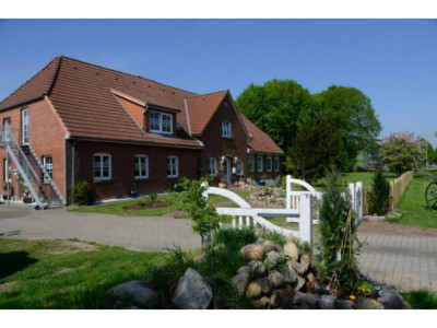 Stattliches Wohn- u. Gästehaus mit 4 komfortablen Apartments und stilvoller Ferienwohnung!