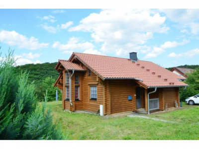 Massives Niedrigenergie-Wohlfühlhaus - ein Traum für Zwei! Schönes Grundstück.