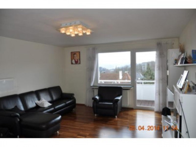 Helle grosszügig geschnittene 3-Zimmer-Wohnung