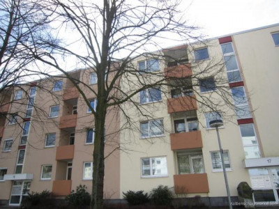 Sehr gepflegte und ruhige 4-Zimmer-Wohnung mit eigener Garage!