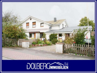 Wohnen und vermieten im geräumigen Dreifamilienhaus ohne Renovierungsstau in Lütjenwestedt