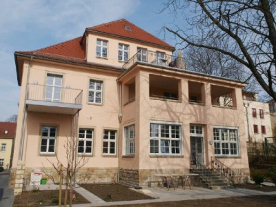 ERSTBEZUG IN SANIERTER VILLA IN BESTLAGE