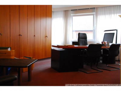 Büroräume in zentraler Lage!