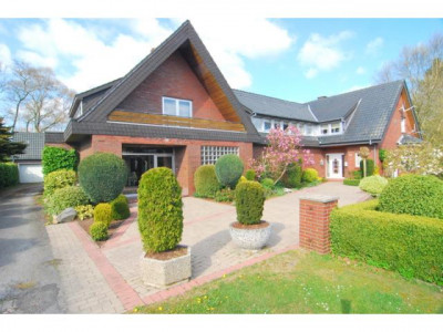 Einfamilienhaus mit großem Anbau und massiven Nebengebäude auf großen Grundstück mit Feld-/Wiesenblick in Sackgassenlage nähe Geeste gelegen! Ideal für zwei Generationen!