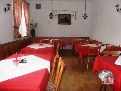 Wohn- und Geschäftshaus mit eingerichtetem Restaurant in Schopfloch