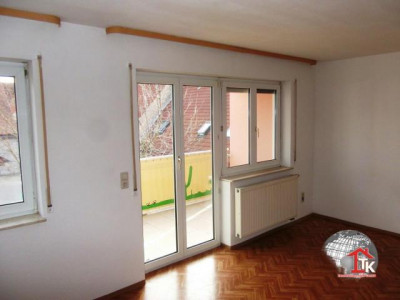 Sonnige 3 Zi. Etagenwohnung mit Balkon und Stellplatz in Neusitz-Schweinsdorf