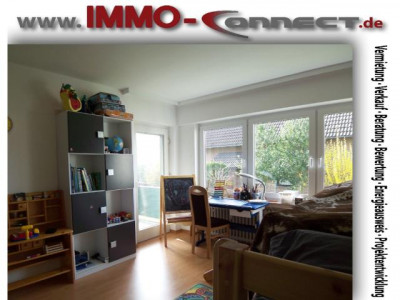 Mitten in Ittenbach: 2 Zi-Wohnung mit gr. Balkon in einem ruhigen, gepflegtem Mehrfamilienhaus !