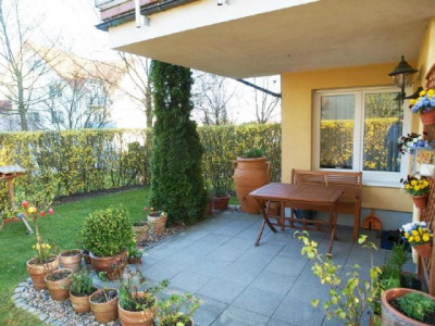 RUHIGE 3-ZIMMER WOHNUNG MIT TERRASSE + GARTEN