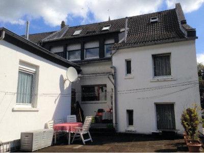 2-Familienhaus mit zwei Ladenlokalen, zentrumsnah in Hemer, auch als eine gute Kapitalanlage!