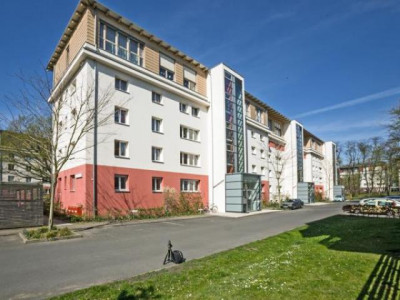 Ruhige Wohnlage, familienfreundliche Raumaufteilung, großer Südwest-Balkon...