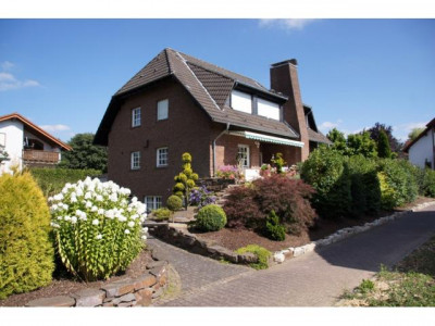 Einfamilienhaus mit Einliegerwohnung in Montabaur/Großholbach von Privat zu verkaufen