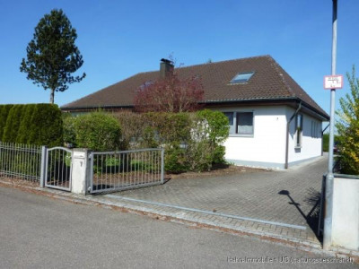 Exklusives und Attraktives Einfamilienhaus mit Einliegerwohnung