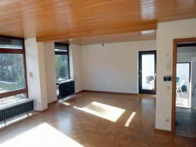 Sofort bezugsfreies Architektenhaus mit herrlichem Atrium