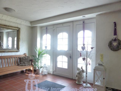 Repräsentatives Wohnhaus mit Einliegerwohnung sowie Lager- und Produktionsgebäude Raum Homburg/Zweibrücken/Landstuhl