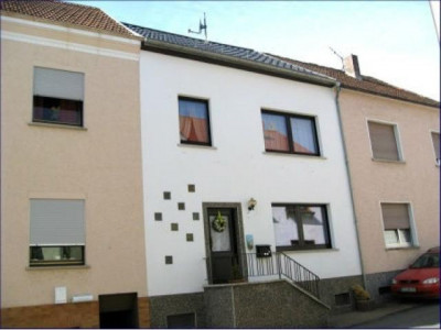 Einfamilienhaus mit schönem Garten in ruhiger Lage von Wadgassen-Hostenbach