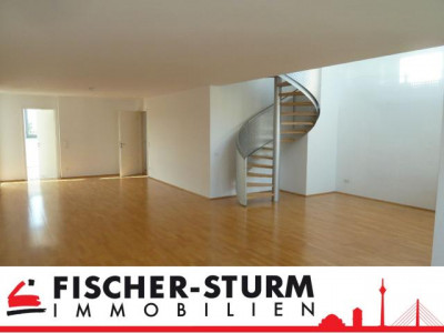 Düsseldorf-Golzheim! Moderne 3 1/2-Zimmer-Dachgeschoss-Maisonette mit Dachterrasse!