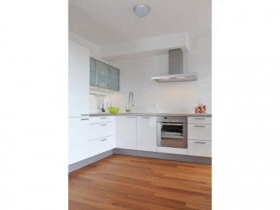 Hochwertige 3 Zimmer-Terrassen-Wohnung mit Garten und Einbauküche in Schwabach