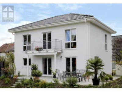 Haus mit Kamin und Garten/E