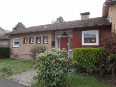 LOHMAR-Neuhonrath, Reihenbungalow mit ca.120 m² Wfl, 5 Zimmer inkl. Wintergarten 365 m² Grst, Garage