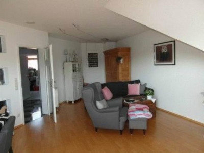 Gepflegte Maisonette-Wohnung mit überdachtem Balkon